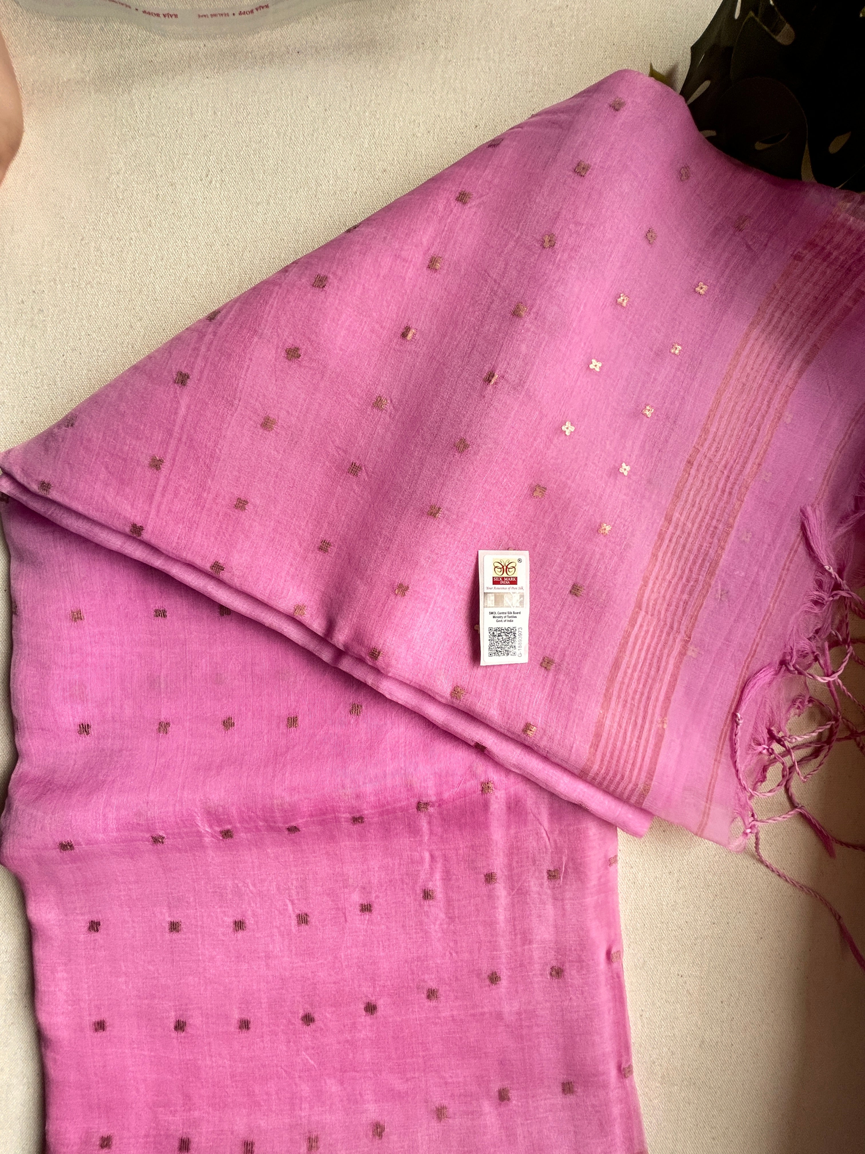 Handwoven Pure Muslin Silk Sequen Saree